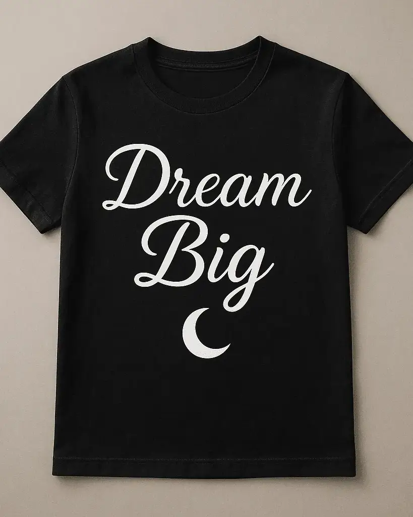 T-Shirt 'Dream Big' – Minimalist Design with Moon Motif Modern T-shirt with the text 'Dream Big' and a minimalist moon, in white on black fabric
