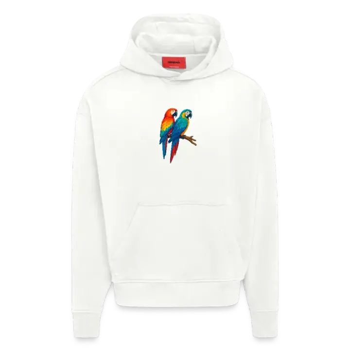 Weißes T-Shirt mit realistischen bunten Papageien auf Ast, tropische Illustration